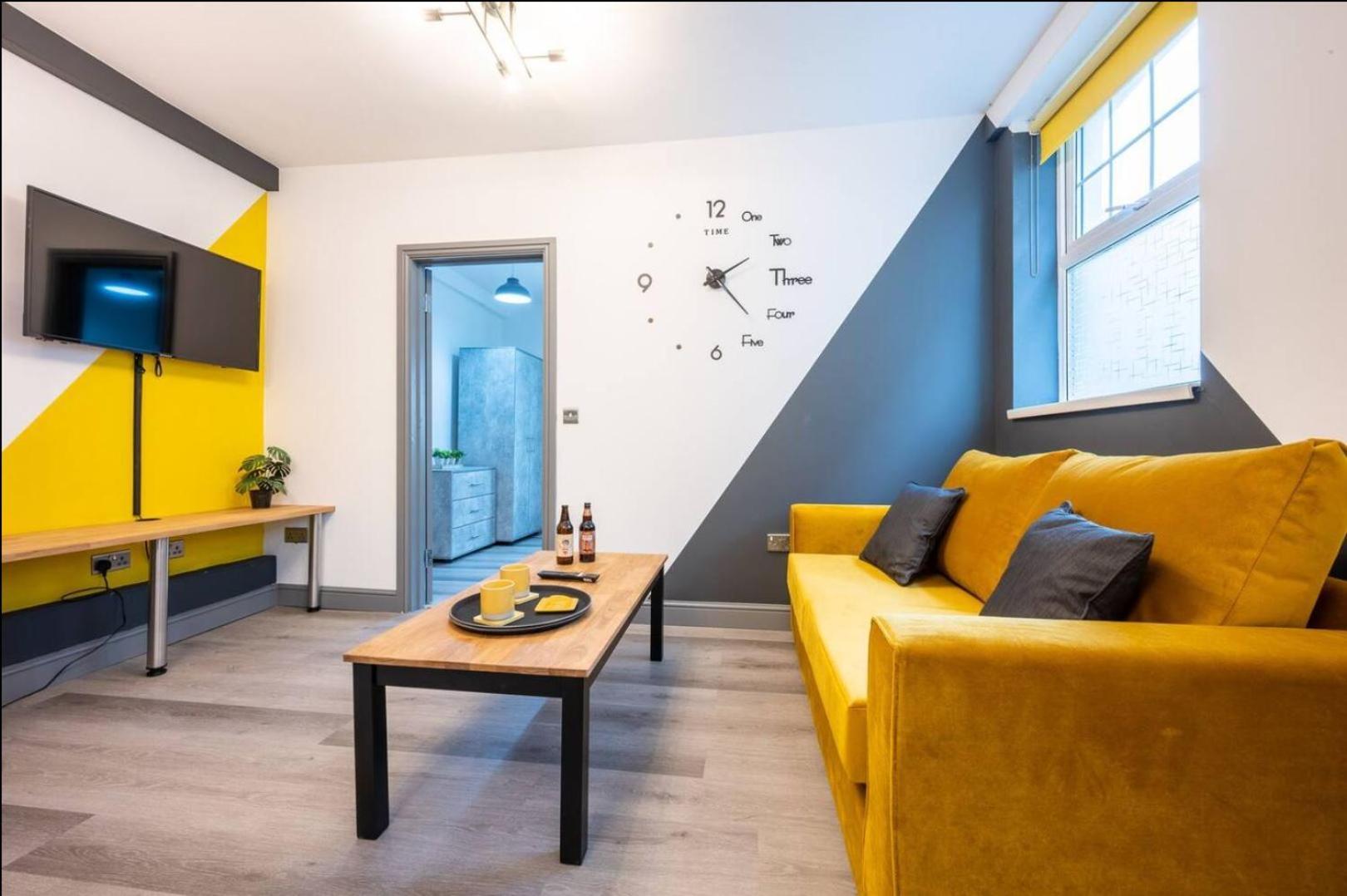 Stunning One Bedroom Apartments Near Shops & Central คาร์ดิฟฟ์ ภายนอก รูปภาพ